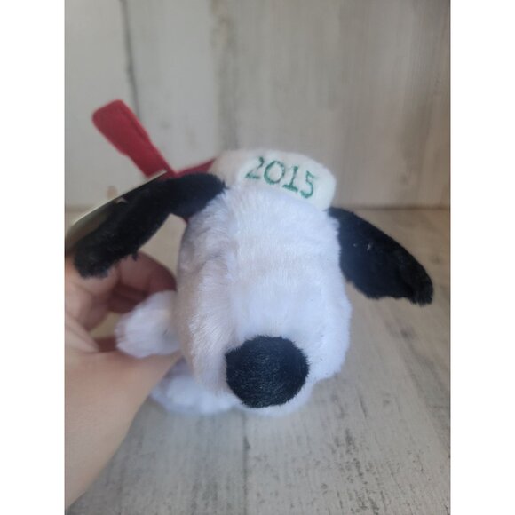 Hallmark floppy Snoopy Mary rocking Christmas plush Xmas - Picture 3 of 6